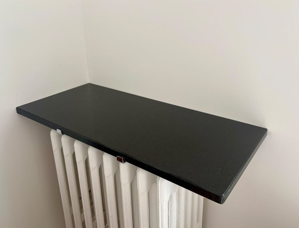 Tablette De Radiateur Granit Zimbabwe naturel Modèle La Pureté