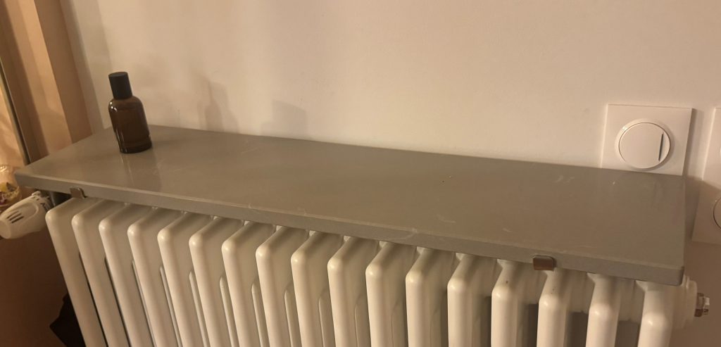 Tablette de Radiateur en Quartz Grey savoye Modele La Cloudy