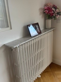 Tablette de Radiateur en Marbre de Carrare Naturel Modèle L'Intemporelle