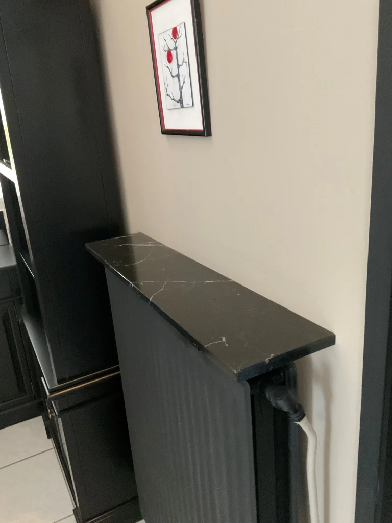 Tablette de Radiateur Marbre Marquinia Modèle La Bolt